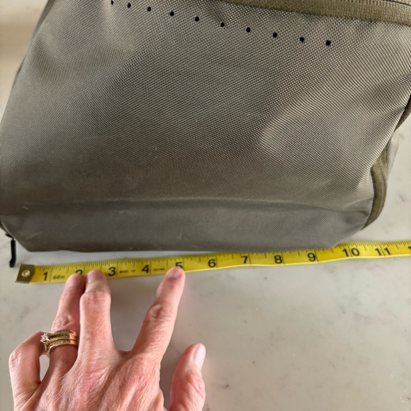 Lululemon Dark Green Duffle Bag - Picture 14 of 16